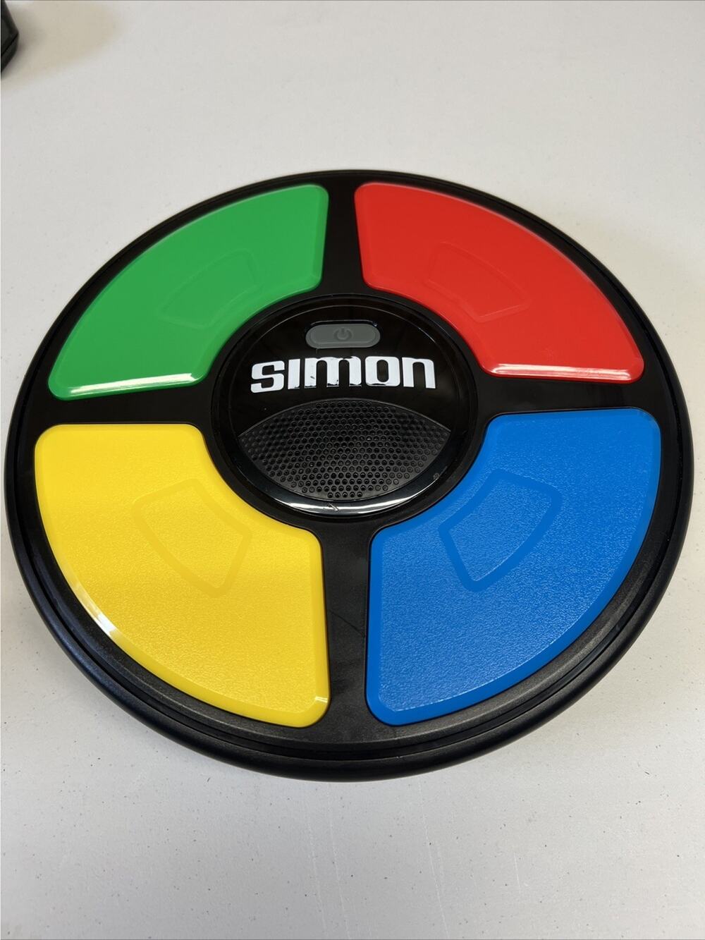 Simon Says Electronic Game Hasbro 2019 Classic Toy - Tested & Working, Great Con